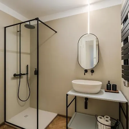 Apartamento Casa Unica - Elegant With Balcony - Centrale 1 *